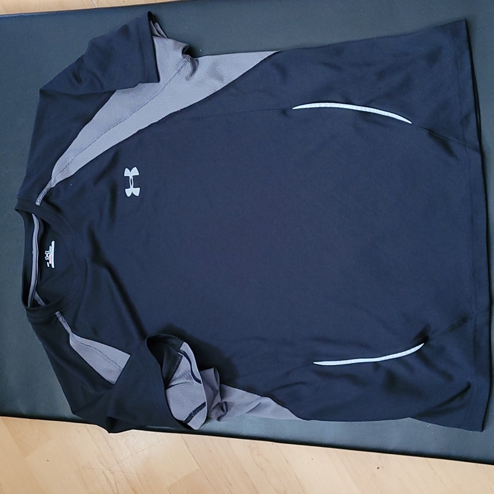 UNDER ARMOUR SHIRT